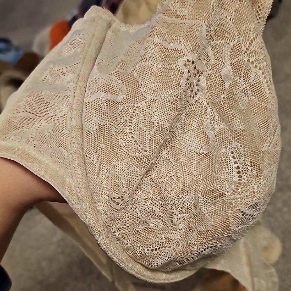 🟠D4🔹️Cacique Lace Underwire Bra - Tan - Picture 2 of 5